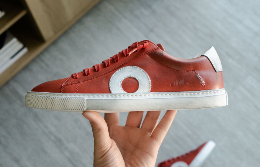 Low1 Karmozijnrode Oliver Kabel