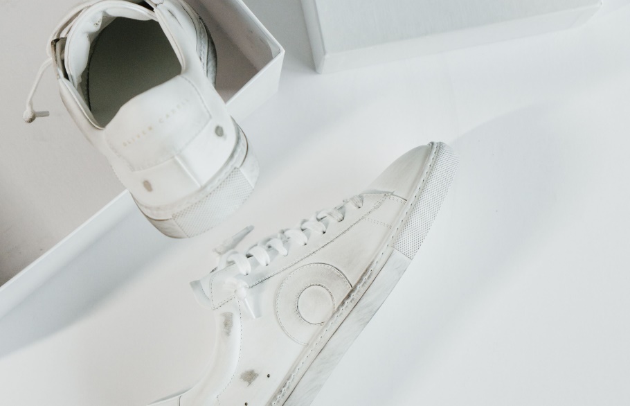 Oliver Cabell Low1 Witte Wand Trendy